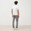 Polo cintr&eacute; en coton manches courtes blanc homme