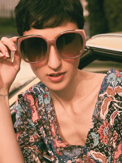 Lunettes de soleil rose clair femme