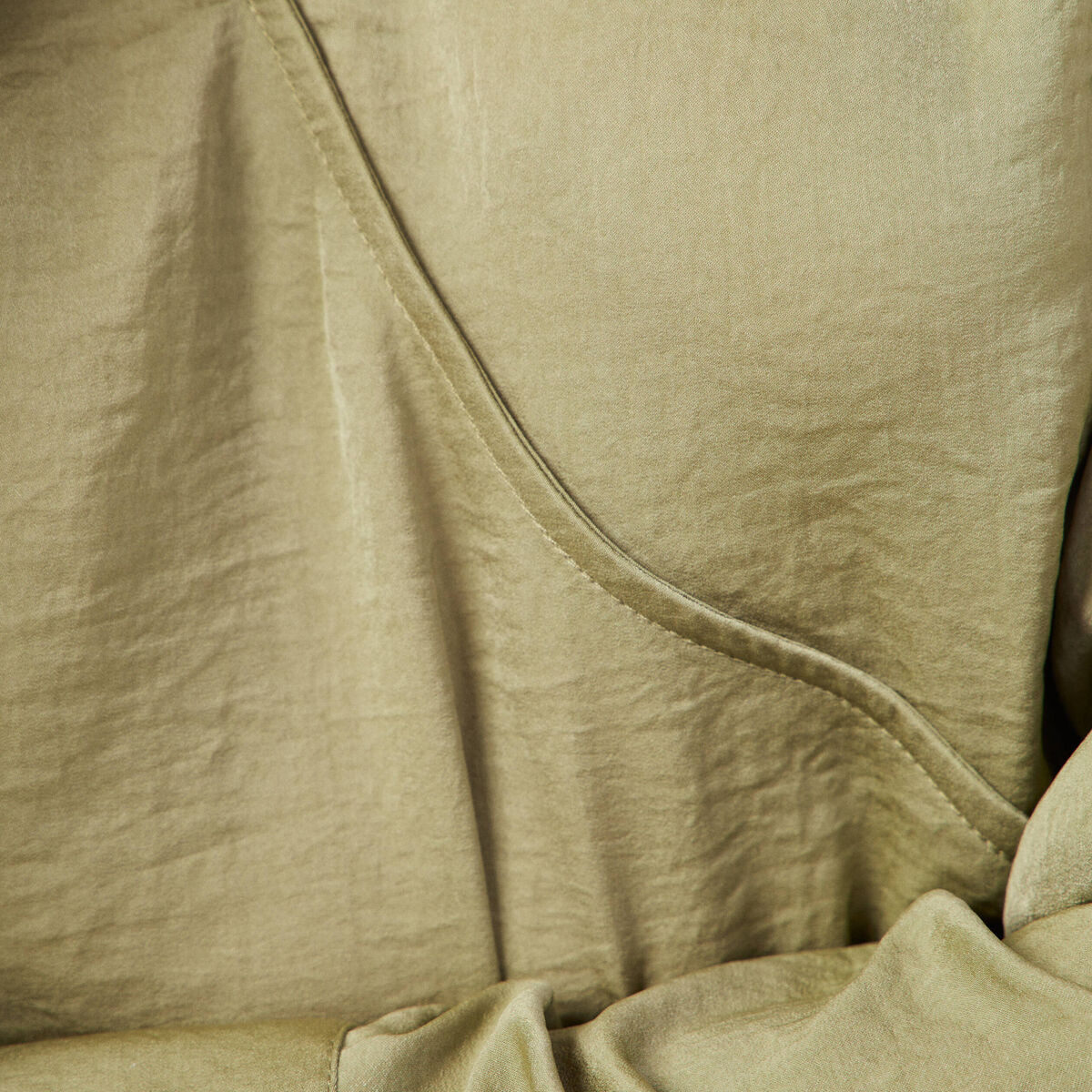 Blouse satin éco-responsable vert kaki femme