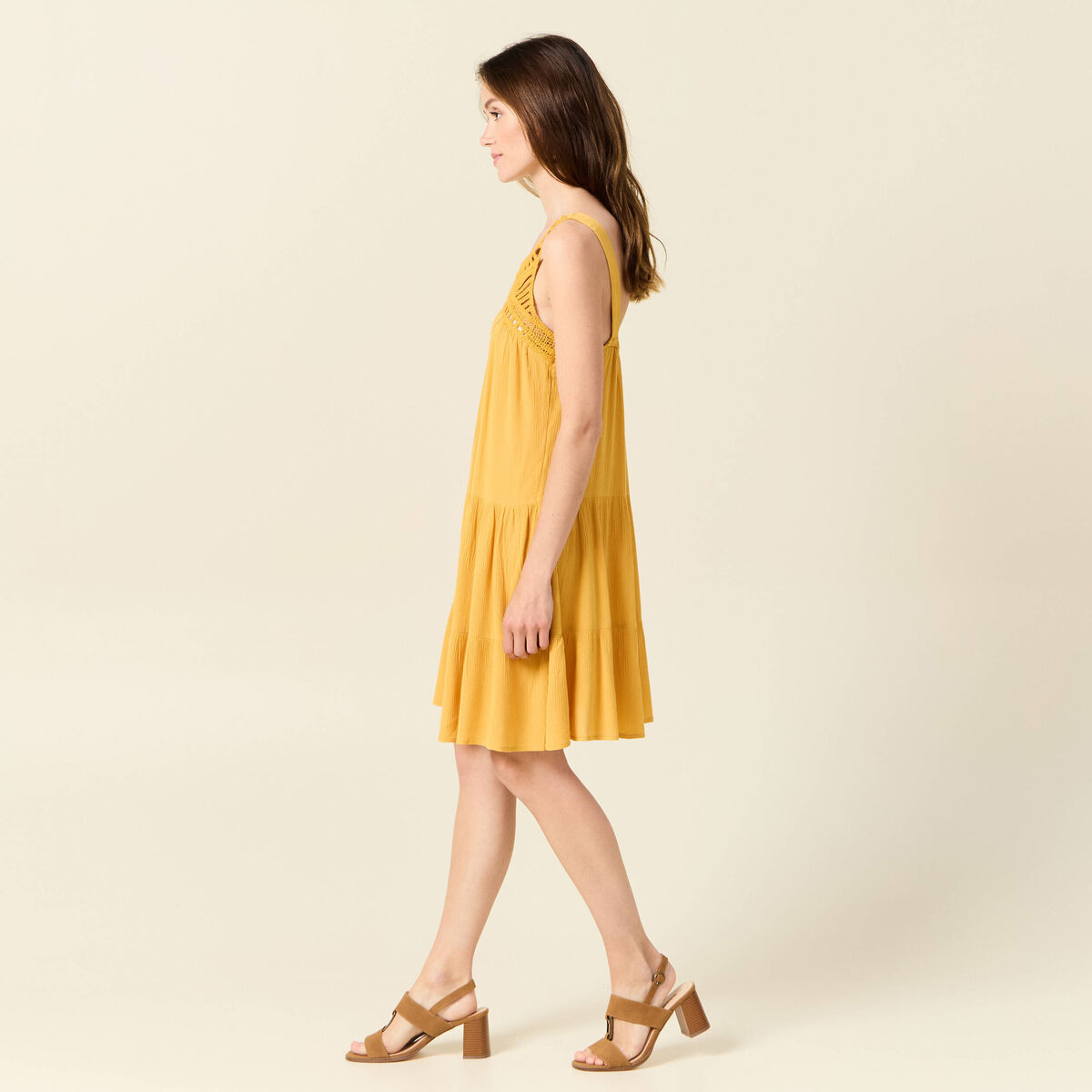 Robe évasée poitrine crochet jaune femme
