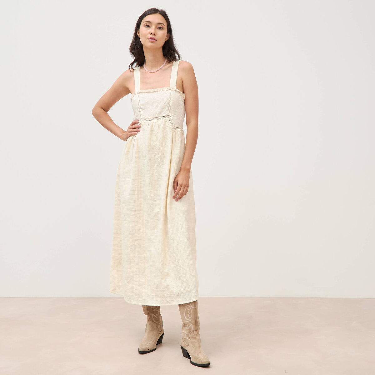 Robe en coton &agrave; bretelles col carr&eacute; ivoire femme
