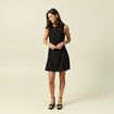 Robe fluide sans manches col rond noir femme