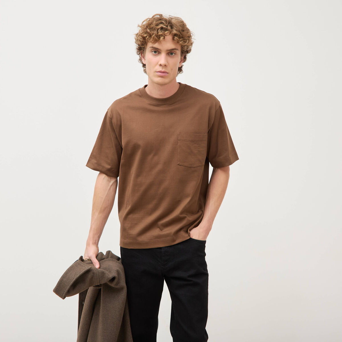 T-shirt droit en coton col ras du cou taupe homme