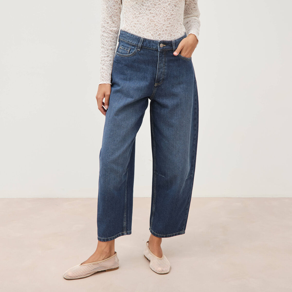 Jeans barrel 7/8&egrave;me taille standard denim brut clean femme