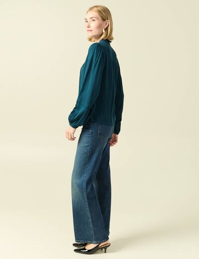 Blouse droite courte d&eacute;tail dentelle bleu canard femme