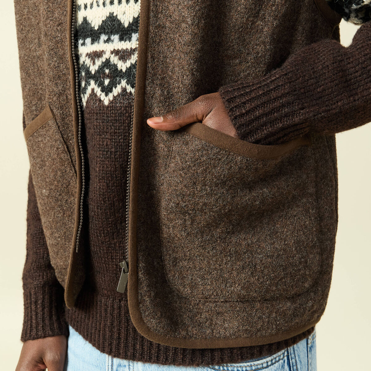 Gilet droit court sans manches marron fonc&eacute; homme