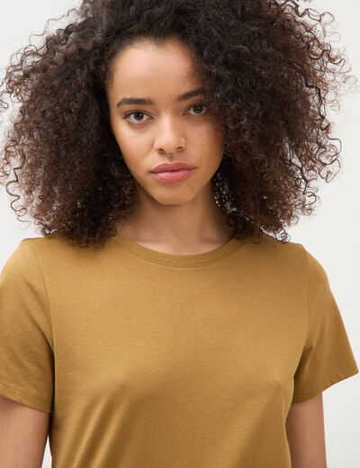 T-shirt cintr&eacute; col rond manches courtes camel femme