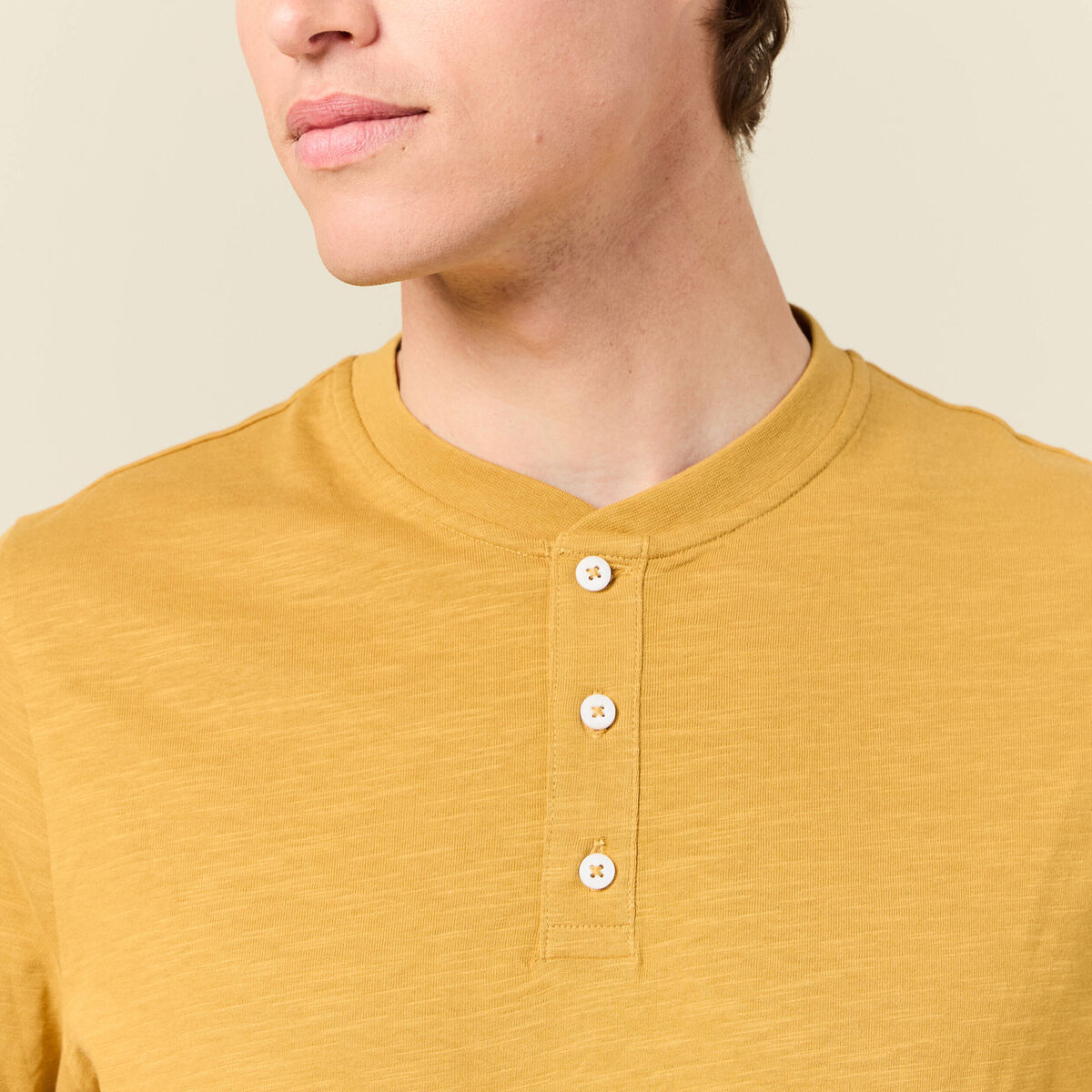 T-shirt éco-responsable jaune moutarde homme