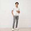 Polo cintr&eacute; en coton manches courtes blanc homme