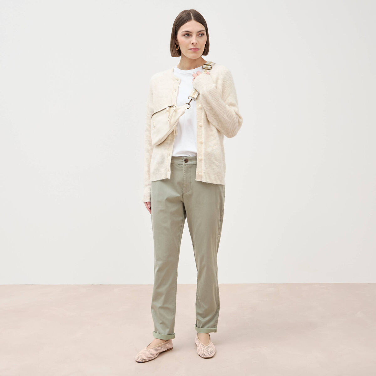 Chino cigarette 7/8&egrave;me taille haute vert kaki femme