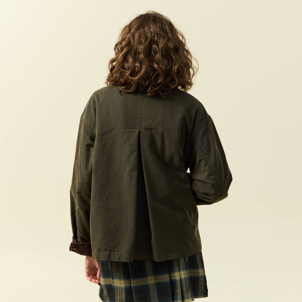 Parka oversize courte col classique vert kaki femme