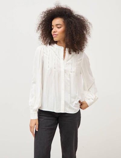 Blouse ajour&eacute;e col rond manches longues ecru femme