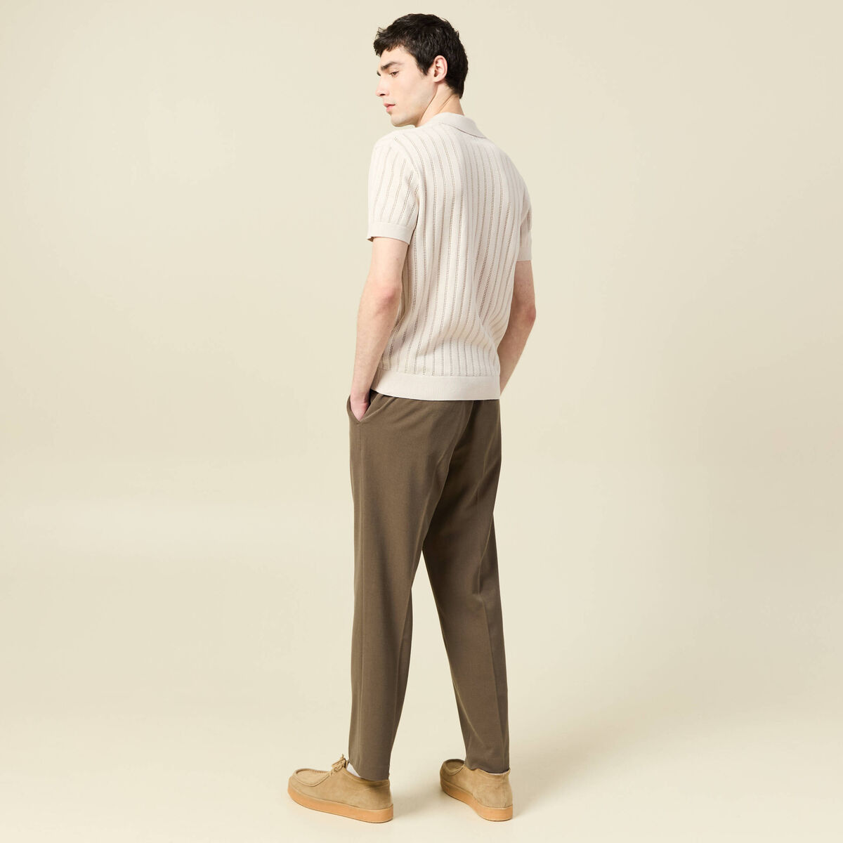 Polo cintr&eacute; col cubain manches courtes sable homme
