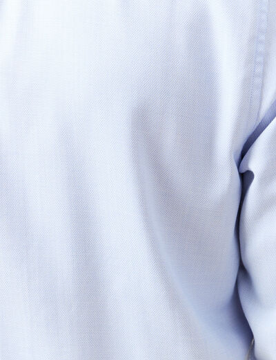 Chemise cintr&eacute;e manches longues bleu ciel homme
