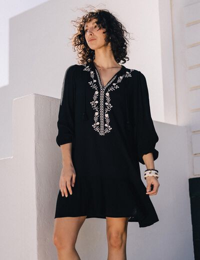 Robe évasée broderie noir femme
