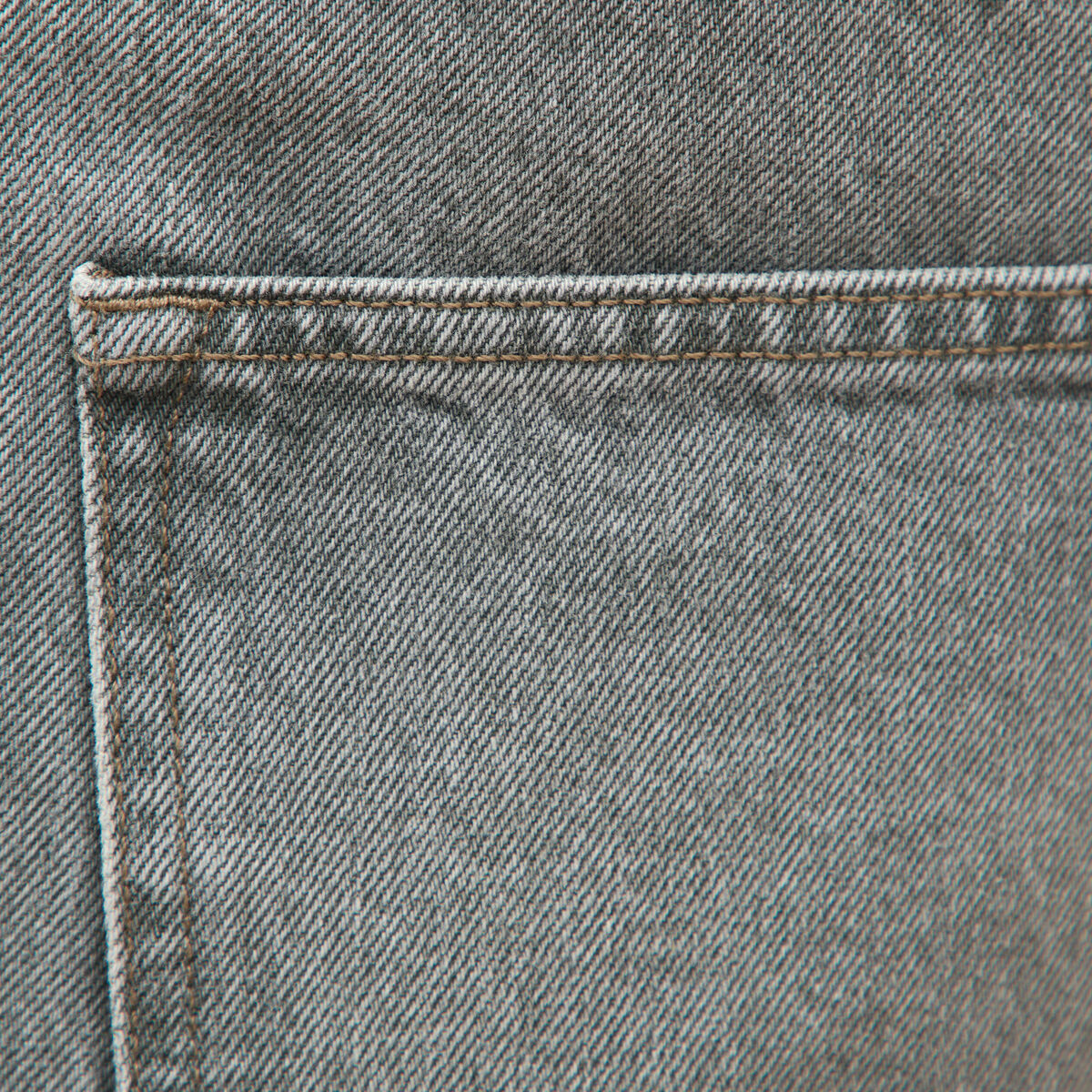 Jeans straight longueur 32 en coton denim gris homme