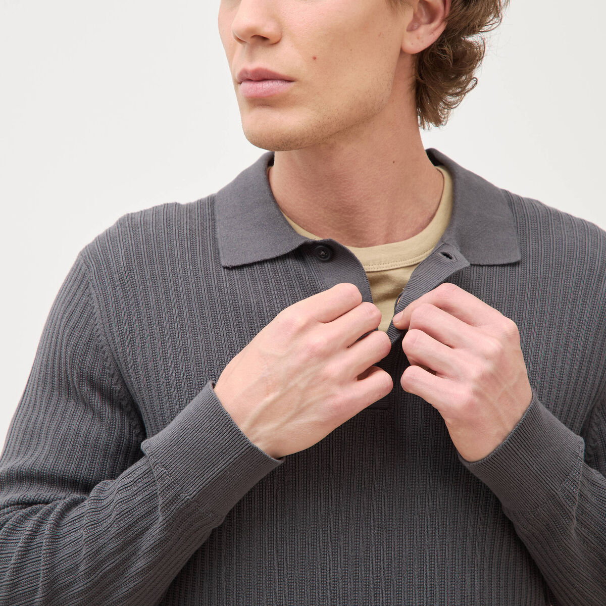 Pull manches longues en coton gris fonc&eacute; homme