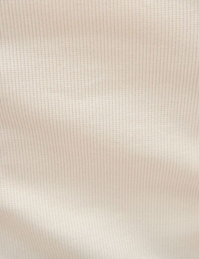 T-shirt bi-mati&egrave;re ajust&eacute; d&eacute;collet&eacute; ecru femme