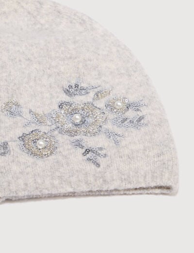 Bonnet avec broderie gris clair femme