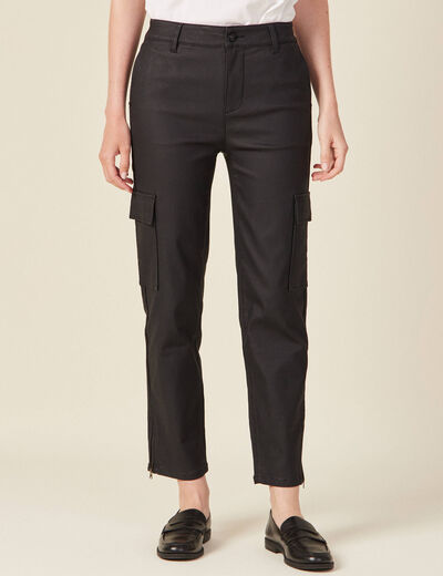Jeans cargo 7/8ème enduit denim noir enduit femme