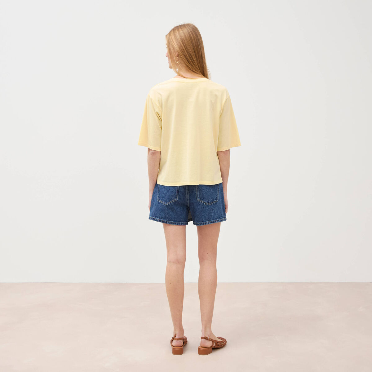 T-shirt col v manches courtes en coton jaune clair femme