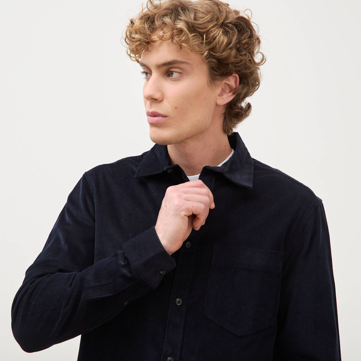 Chemise col classique en velours bleu marine homme