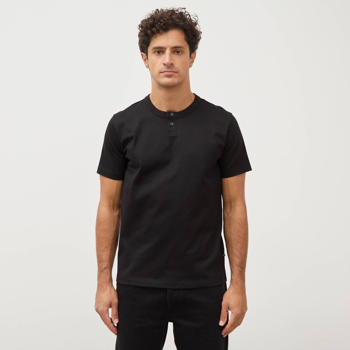 T-shirt col mao manches courtes en coton noir homme