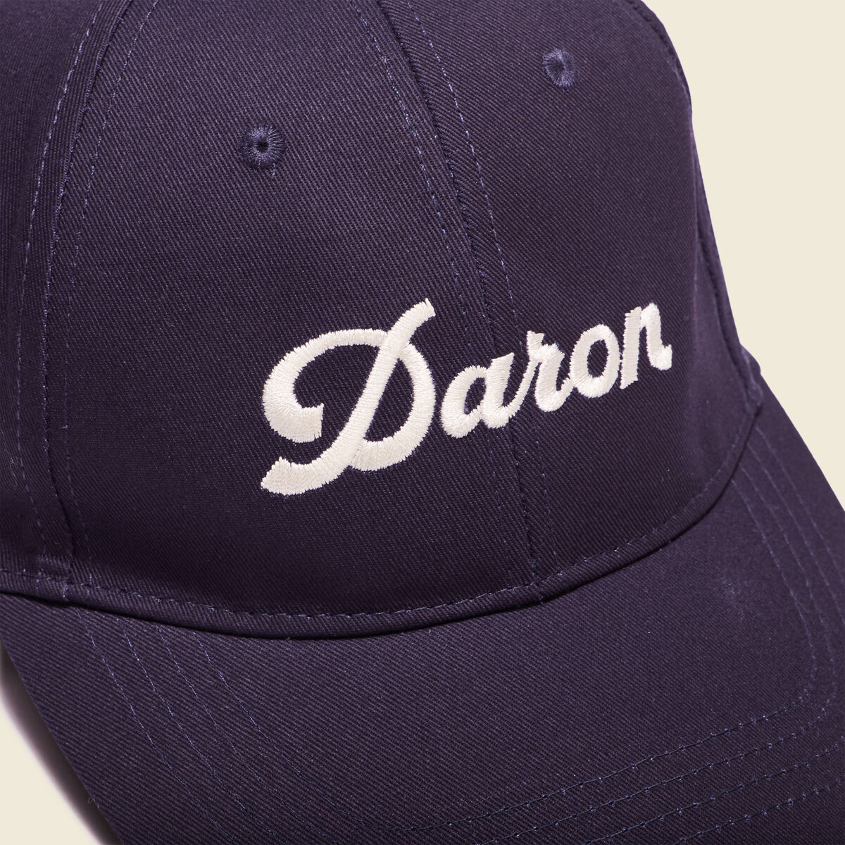 Casquette brod&eacute;e bleu marine homme