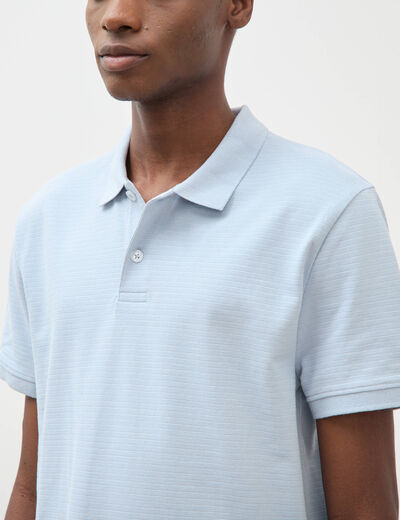 Polo cintr&eacute; en coton manches courtes bleu ciel homme