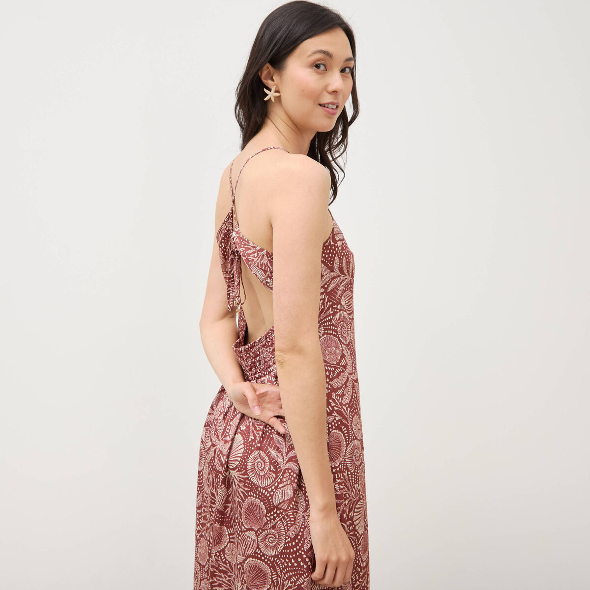 Robe bretelle satin&eacute;e col v marron chocolat femme