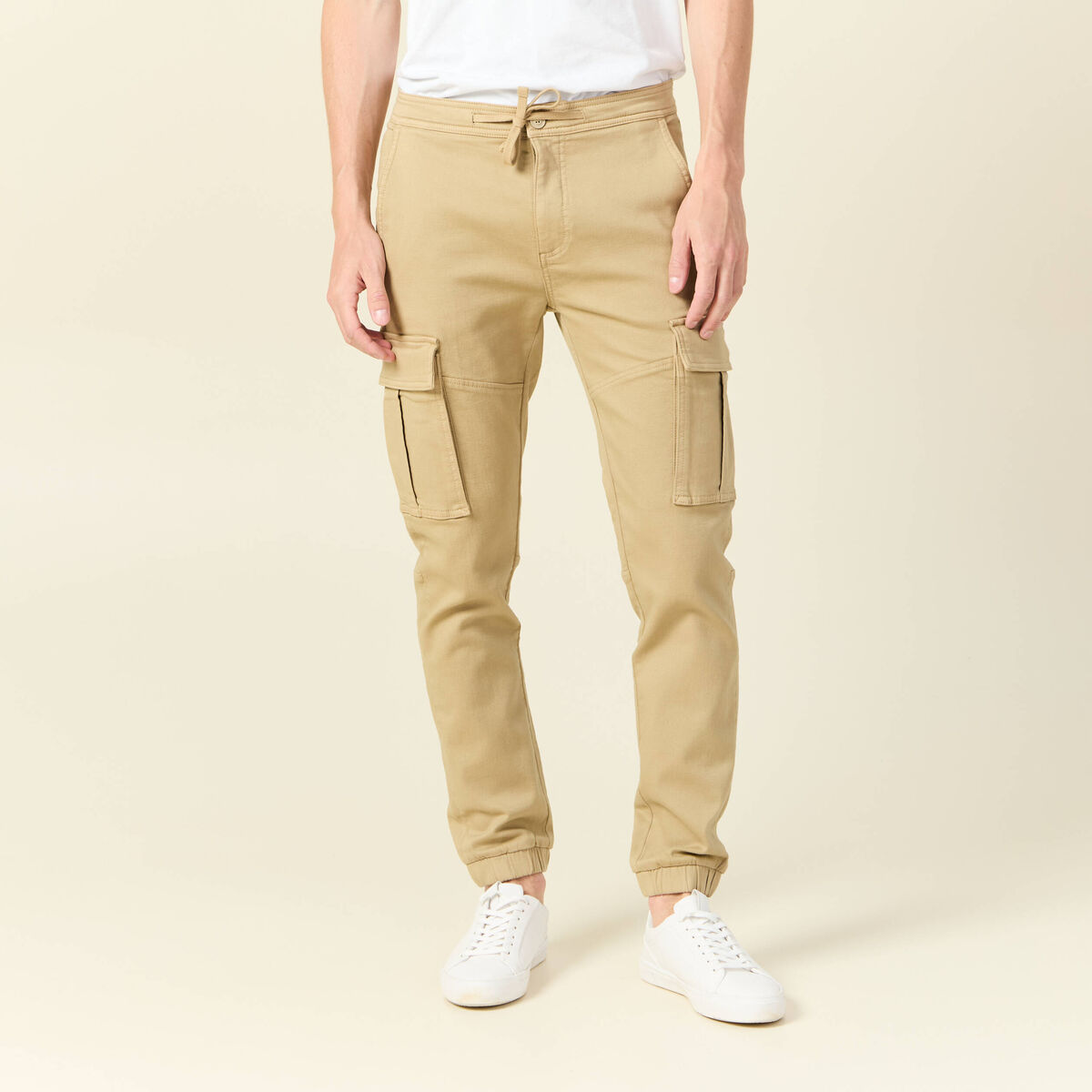 Pantalon battle bas resserr&eacute; beige homme
