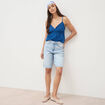 Bermuda large taille haute en coton denim bleach femme