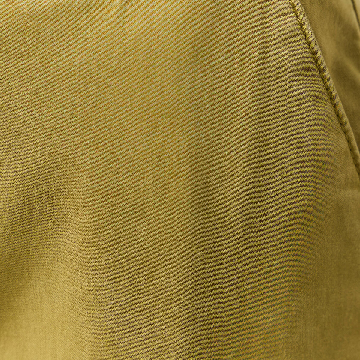Pantalon chino cigarette vert olive femme