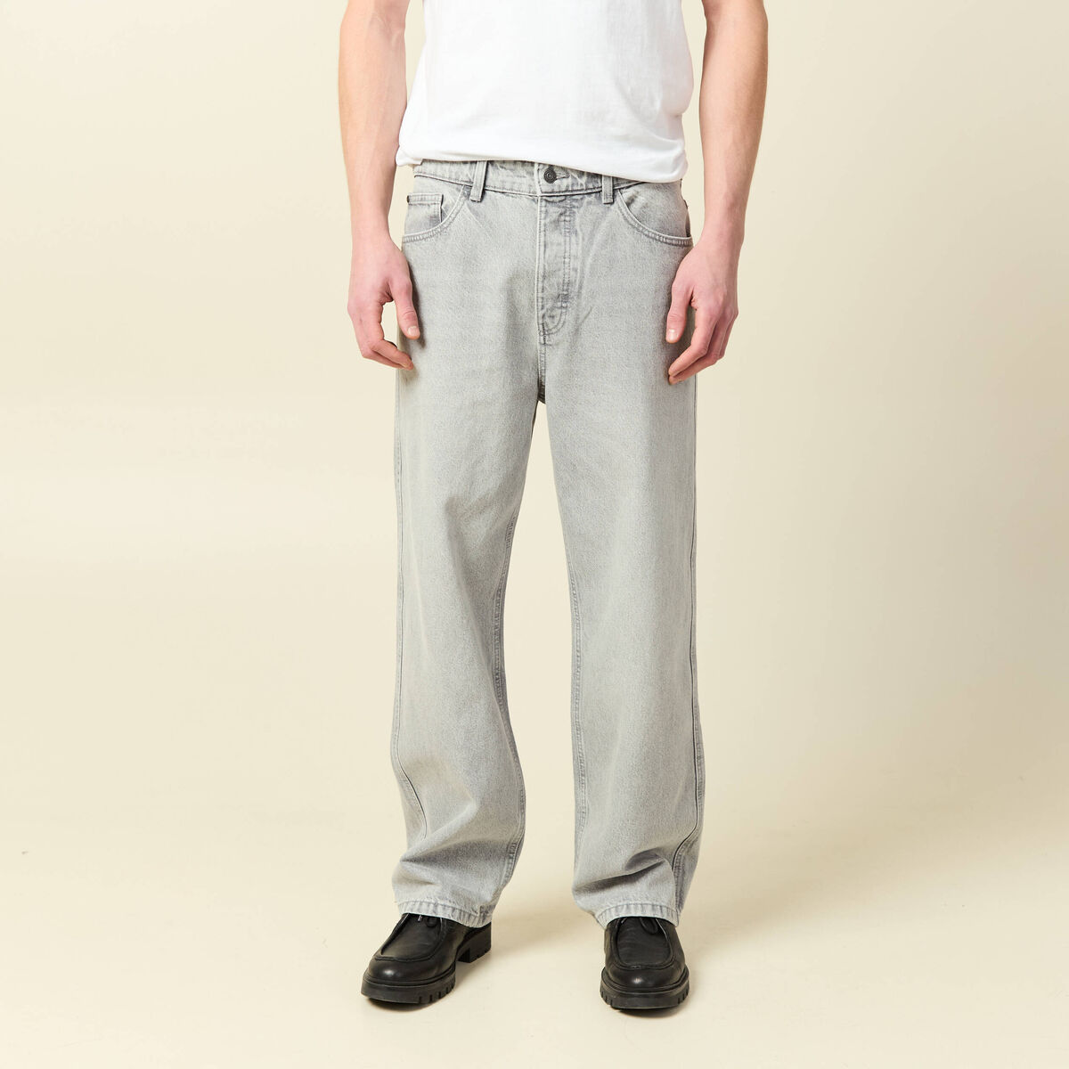 Jeans large 5 poches longueur 32 denim gris clair homme
