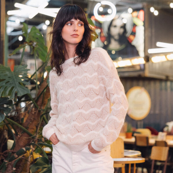 Pull manches longues ajouré creme femme