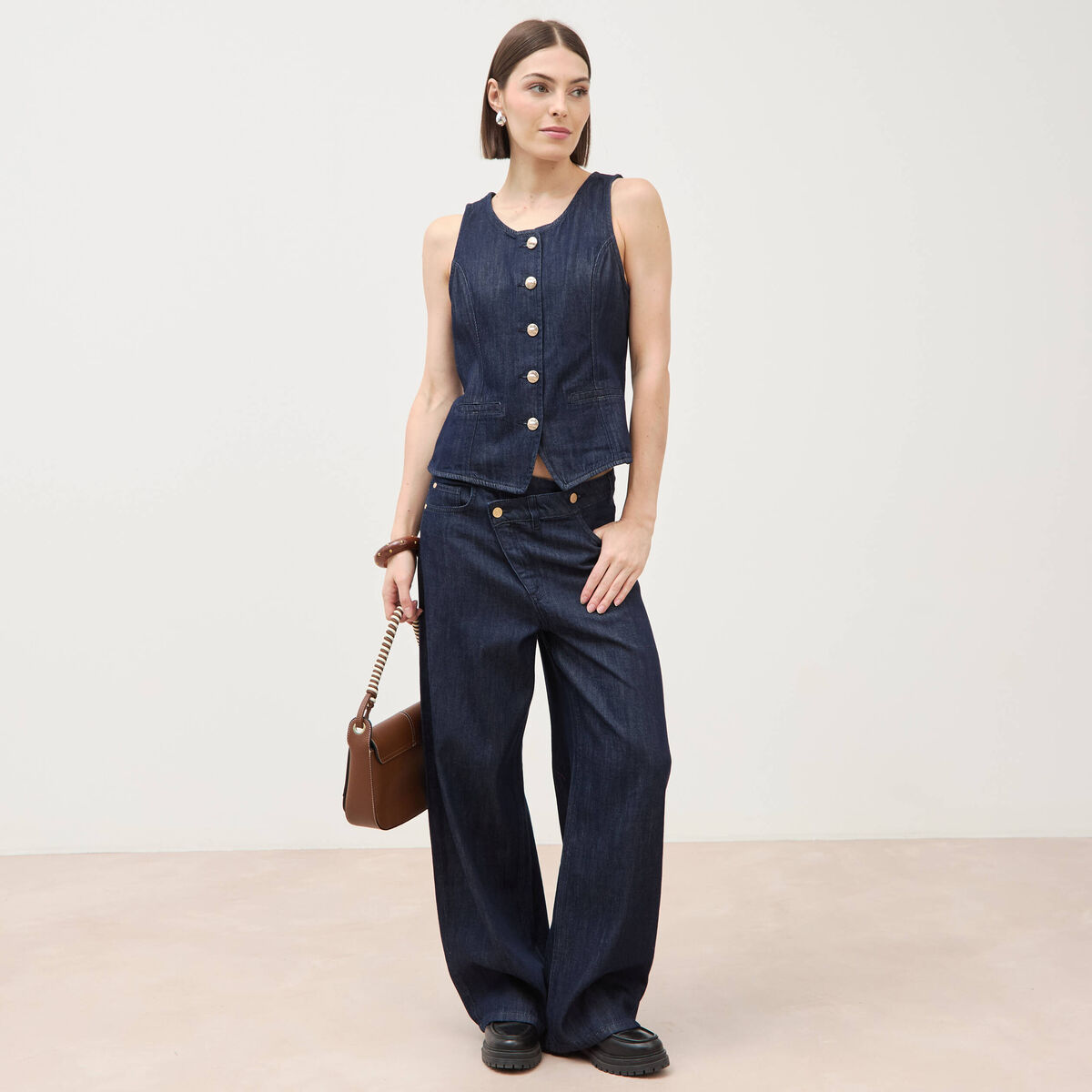 Gilet en jeans sans manches col rond denim brut femme