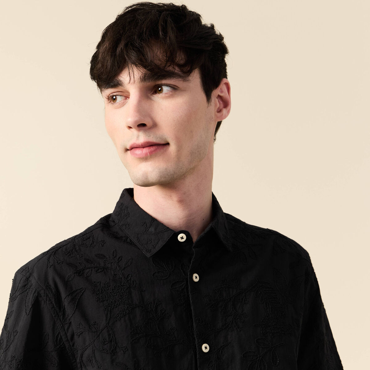 Chemise manches courtes noir homme