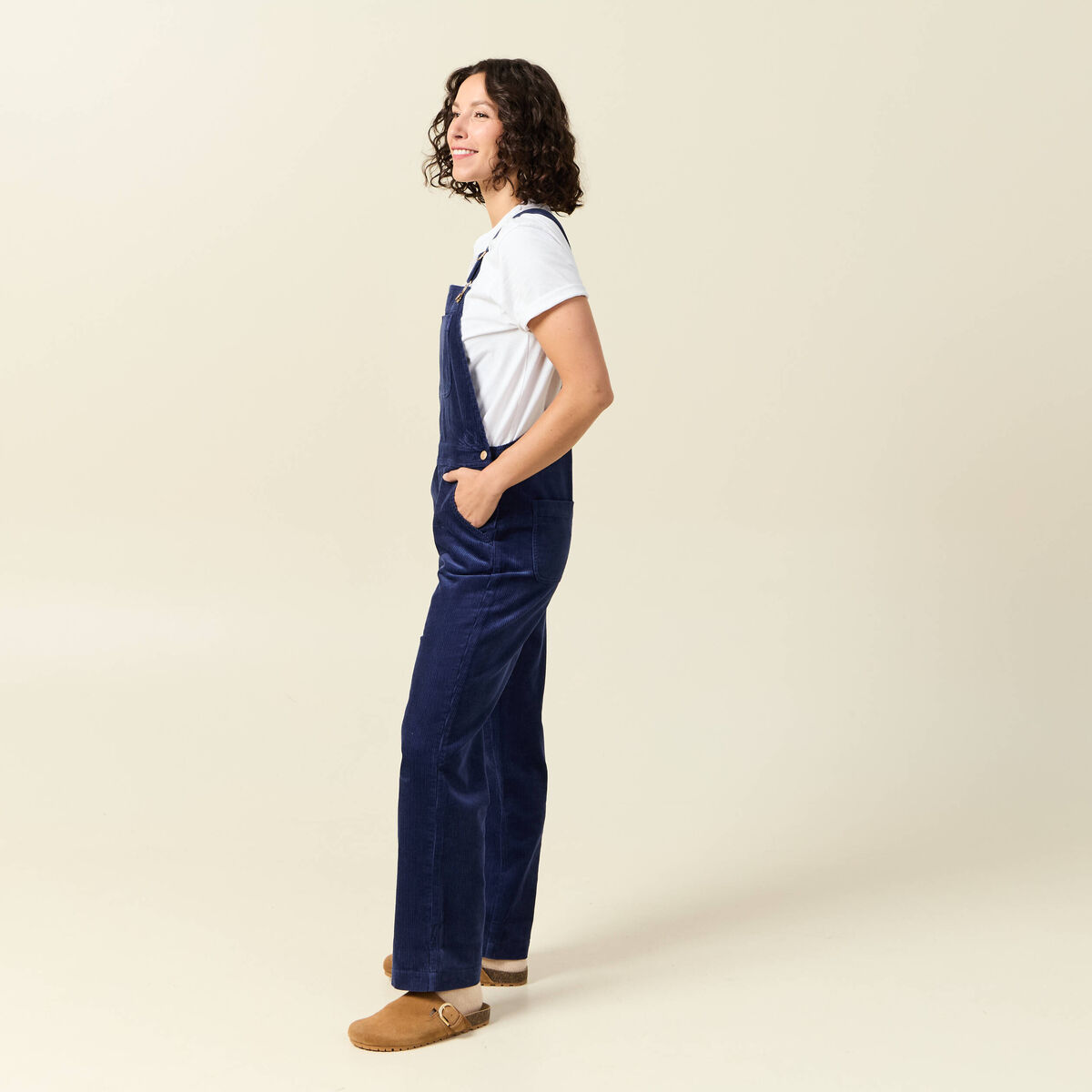Combinaison salopette en velours c&ocirc;tel&eacute; bleu marine femme