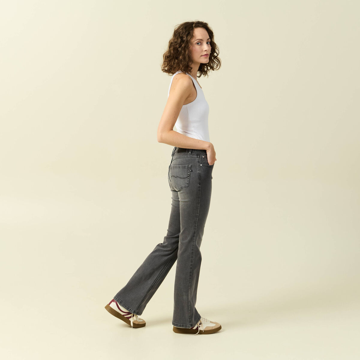 Jeans bootcut denim gris clair femme