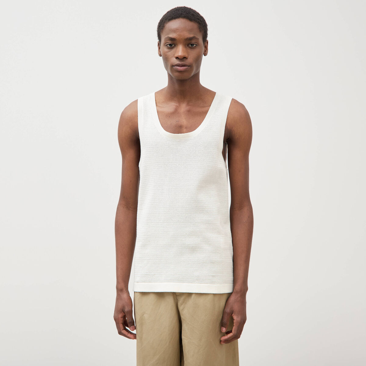 D&eacute;bardeur col rond en coton ecru homme