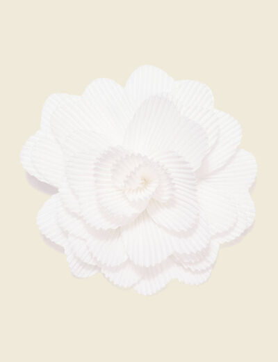 Broche fleur plissée ecru femme
