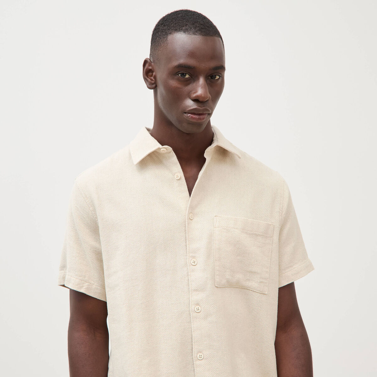 Chemise manches courtes col am&eacute;ricain sable homme