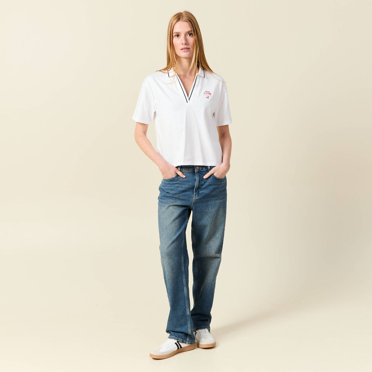 T-shirt droit court col V en coton blanc femme