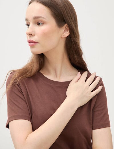 T-shirt cintr&eacute; col rond manches courtes marron fonc&eacute; femme