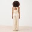 Gilet ajust&eacute; court sans manches col v jaune pastel femme