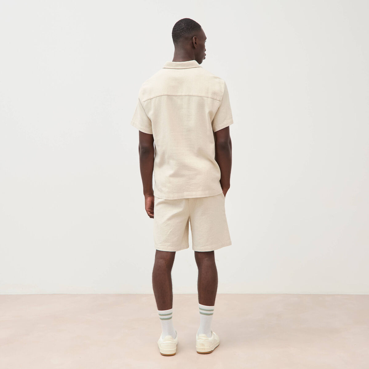 Chemise manches courtes col am&eacute;ricain sable homme