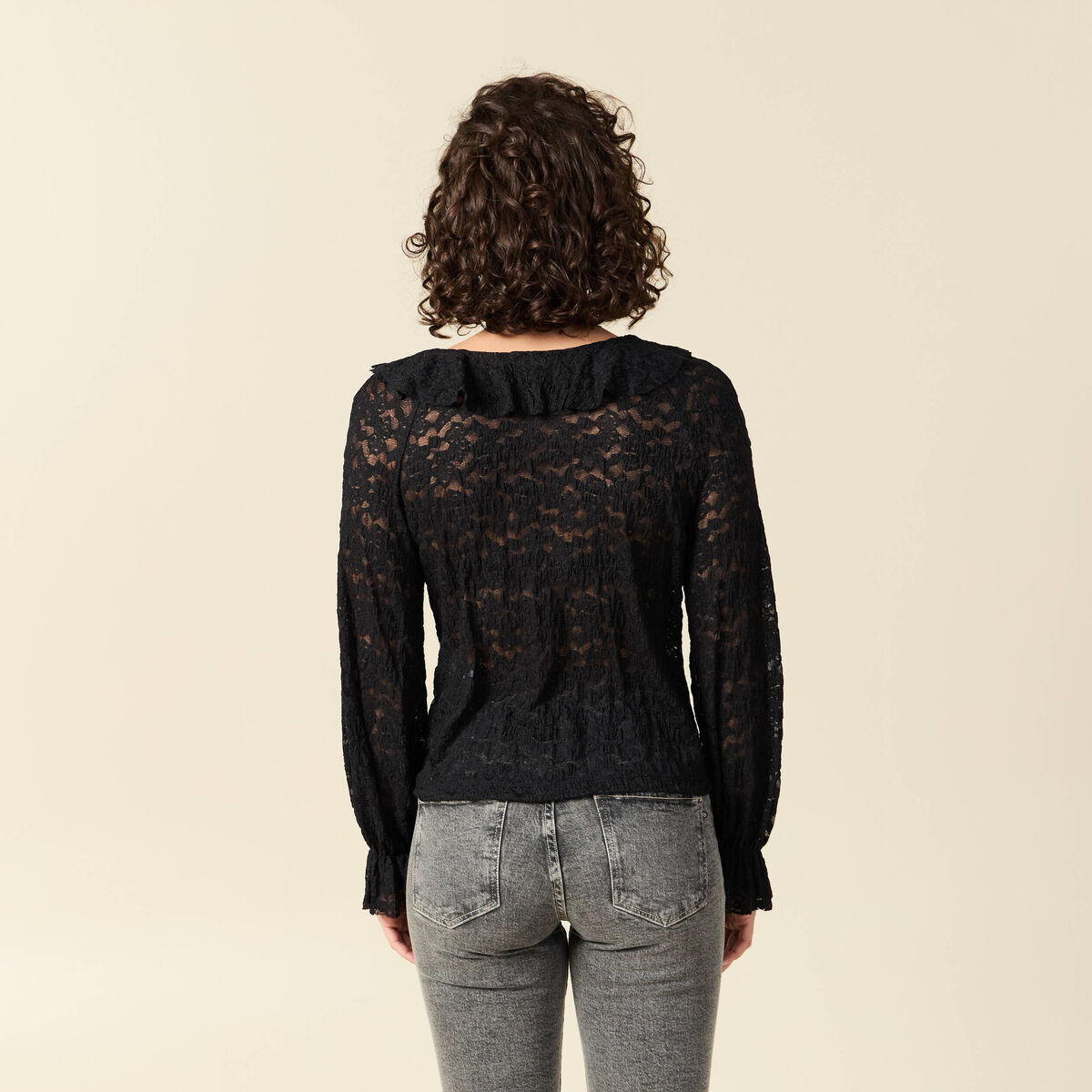 Blouse droite courte manches longues noir femme
