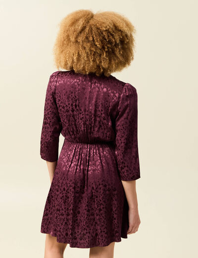 Robe &eacute;vas&eacute;e satin prune femme