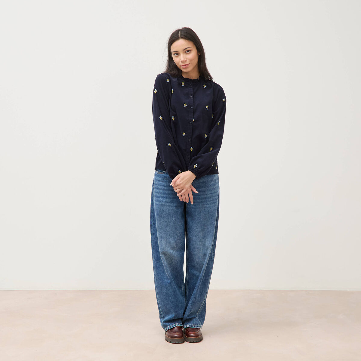 Chemise en coton avec broderie bleu marine femme