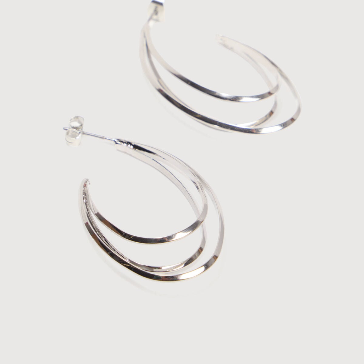 Boucles d'oreilles couleur argent femme